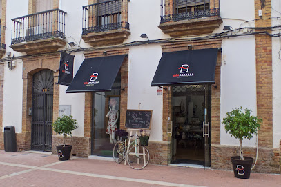 Dña Bárbara Concept Store & Spa en Aljaraque. Tienda de cosméticos