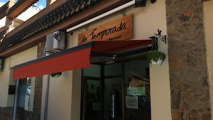 Verdures i fruites de temporada en La Palma de Cervelló. Tienda de alimentos orgánicos