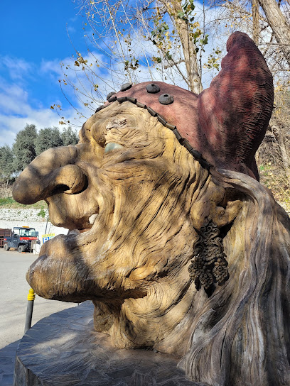Bruja Baba Yaga en Soportújar. Atracción turística