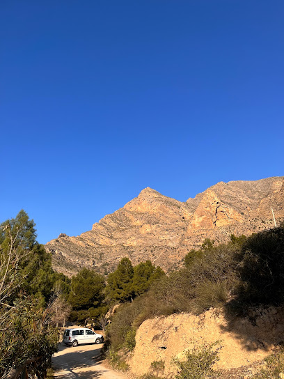 Área Recreativa de la Cueva Ahumada en Callosa de Segura. Parque