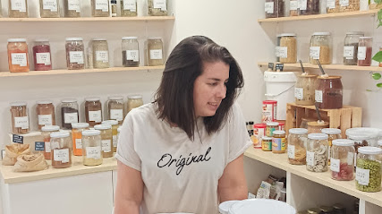 Com Antany en Llinars del Vallès. Tienda de alimentación