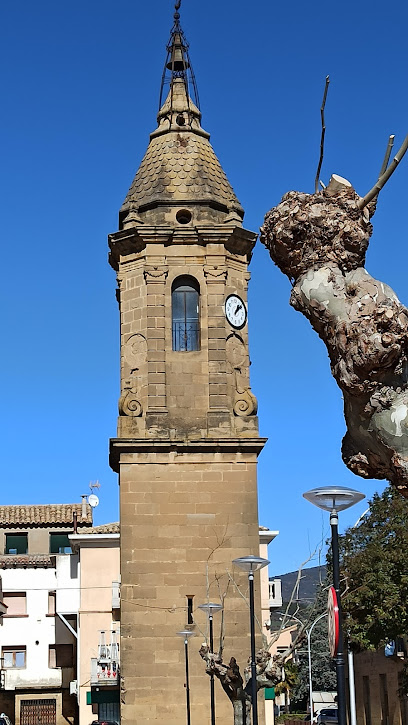 Torre del reloj de Ayerbe en Ayerbe. Lugar de interés histórico