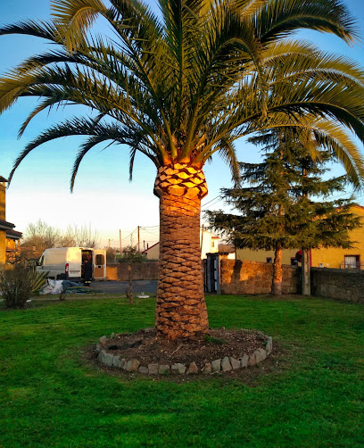 Jardinale Mantenimiento Integral de Jardines en Cobiella. Centro de jardinería