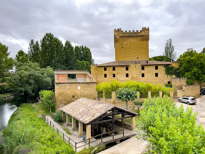 Castillo de Cuzcurrita en Cuzcurrita de Río Tirón. Bodega