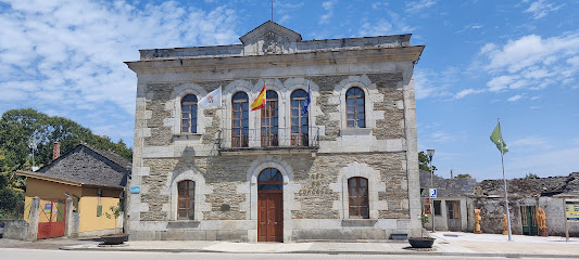 Concello de Outeiro de Rei en Outeiro de Rei. Ayuntamiento