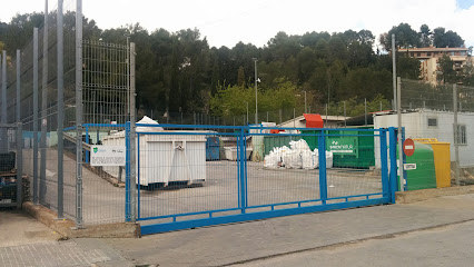 Deixalleria Vallirana en Vallirana. Servicio de gestión de residuos