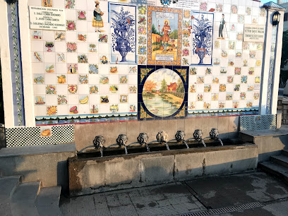 Fuente de los Siete Caños en Siete Aguas. Fuente de agua potable