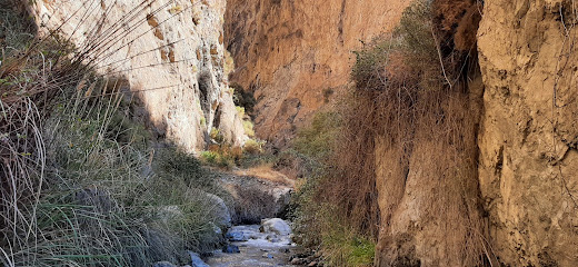 Galería de Chortal Rojas en Dúrcal. Fuente de agua potable
