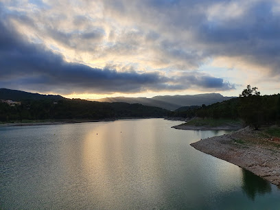 Embalse de Riudecanyes en Riudecanyes. Atracción turística