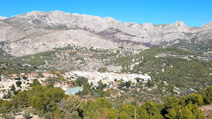 Ribes Oli en Beniardá. Almazara