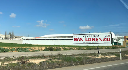 Membrillo San Lorenzo en Puente Genil. Servicio de distribución
