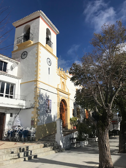 Iglesia de San Miguel en Villaluenga del Rosario. Iglesia