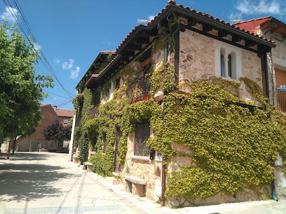 ALOJAMIENTOS LA IGLESIA en El Berrueco. Residencia