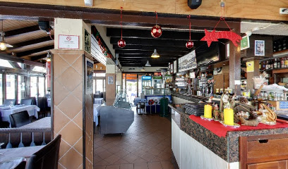 Restaurante El Peñón en Salobreña. Restaurante mediterráneo