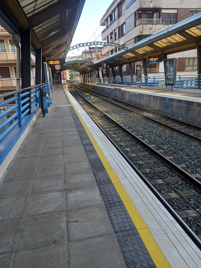 Estación de tren Pasaia en Rentería. Estación de tren