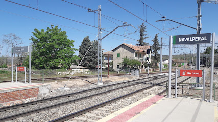 Estación de tren Navalperal en Navalperal de Pinares. Estación de tren
