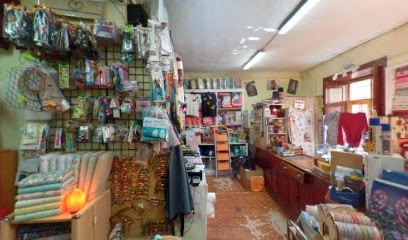 Mari Vega en Vega de San Mateo. Tienda de accesorios de moda