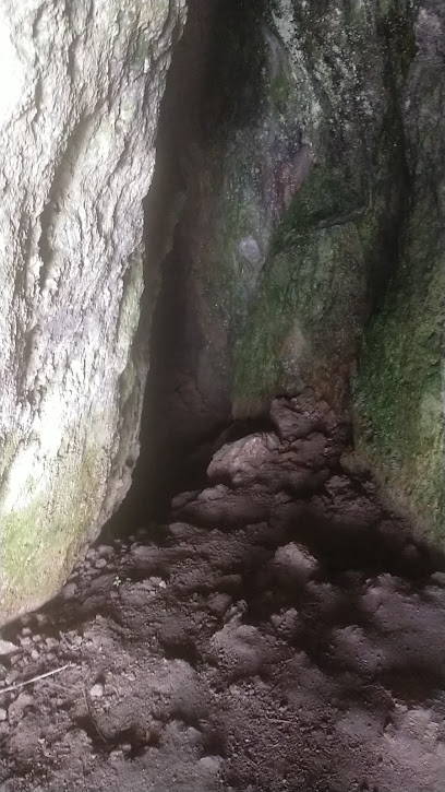Cueva del frescor en Letur. Zona de senderismo
