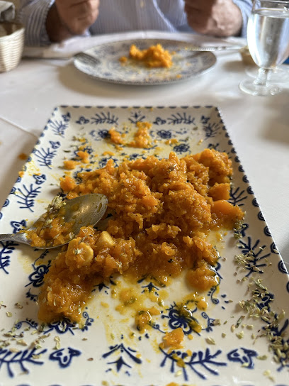 Chivo de Canillas en Canillas de Aceituno. Establecimiento de comida preparada