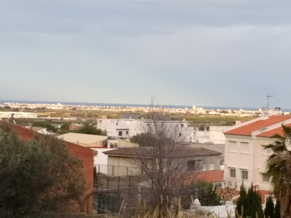 Albergue Sierra De Ador en Ador. Camping
