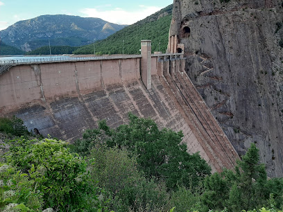 Presa de Escales en Sopeira. Atracción turística