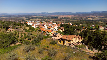 Casas Rurales Acebuche® en Extremadura | Piscina natural y chimenea en Casas del Monte. Sin categoría
