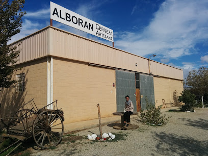 Alboran Cerveza Ecológica Almeriense en Ruescas. Cervecería artesanal