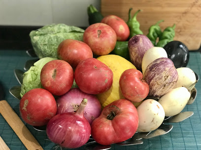 La Huerta de Leo en Velilla de San Antonio. Frutería
