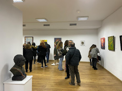 Sala de Exposiciones Moclinejo en Moclinejo. Museo
