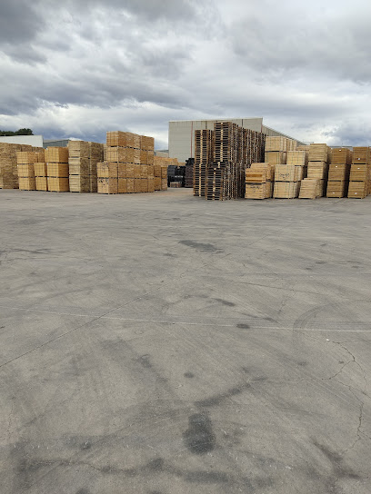 Bioglobal Ecologic en Vall d'Alba. Establecimiento de venta de madera