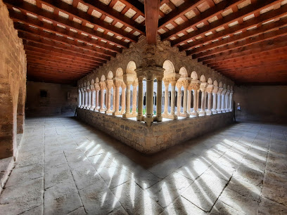 Monasterio de Santa Maria de l'Estany en L'Estany. Monasterio