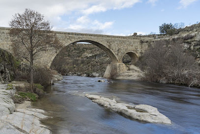 Puente Arco en Burgohondo. Puente