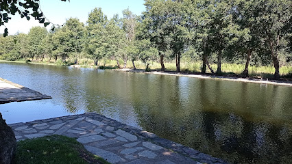 Piscina fluvial en Santa Croya de Tera. Piscina
