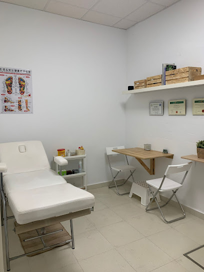 Acunat Sevilla en Salteras. Profesional de medicina alternativa
