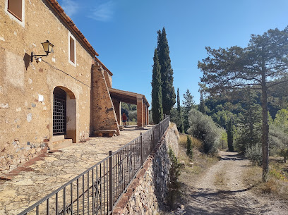 Ermita de la Mare de Déu de les Pinyeres en El Masroig. Lugar de culto