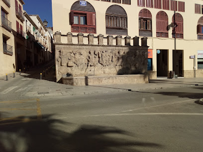 Pilar de los Álamos en Alcalá la Real. Lugar de interés histórico