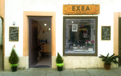 Territorio Exea. Librería Vinacoteca en Hervás. Tienda de vinos