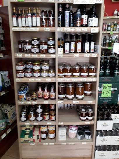BODEGA ESTEVE C.B. en Muro de Alcoy. Tienda de vinos