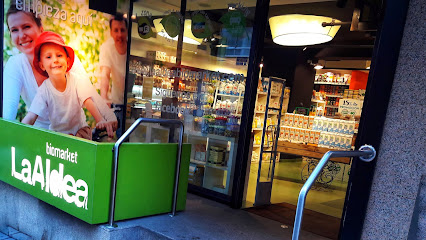 La Aldea Biomarket en A Coruña. Tienda de alimentación
