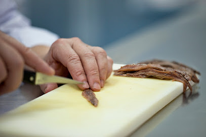 MAISOR - Obrador artesanal de anchoas - Getaria en Guetaria. Fábrica de conservas