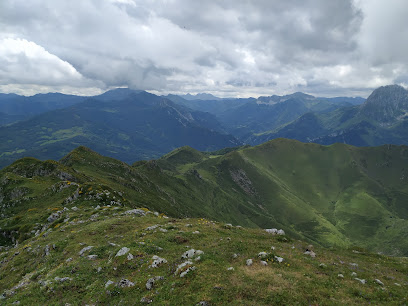 Pico Pierzo (1552 m.) en Santa Olaya. Zona de senderismo