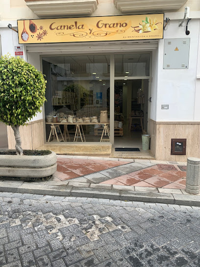 Canela y grano alimentación a granel en Nerja. Tienda de alimentos orgánicos