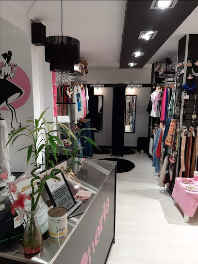 Cherie Reinosa en Reinosa. Tienda de ropa