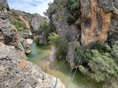 Vía ferrata Peñas Juntas en Bierge. Escalada