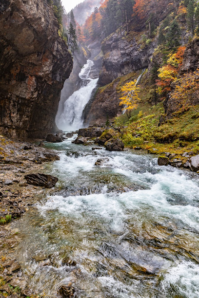 Cascada del Estrecho en Torla-Ordesa. Atracción turística
