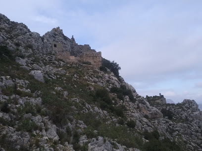 Castillo de Benissili o de Alcalá en Benisili. Castillo