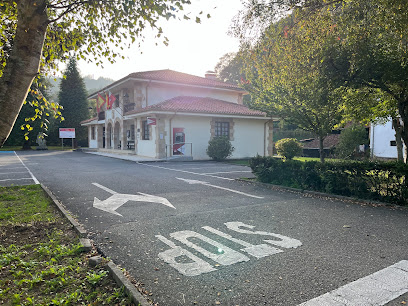 Ayuntamiento de Herrerías en Cades. Oficina del ayuntamiento