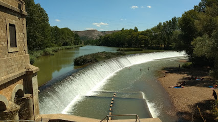 Presa de Villalaco en Villalaco. Mirador