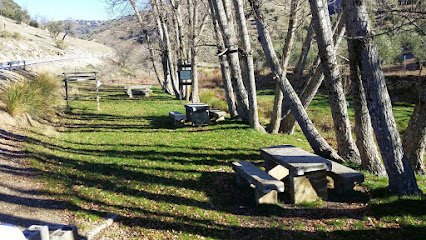Fuente del Raso en Frailes. Parque