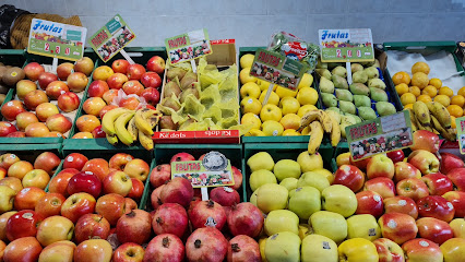 Hnos. Mejías en Miraflores de la Sierra. Frutería